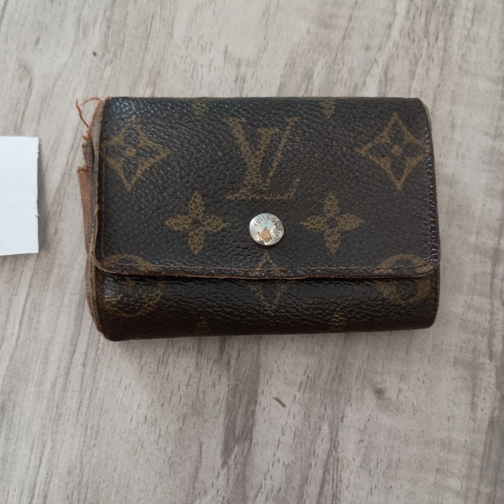 Louis Vuitton coin wallet